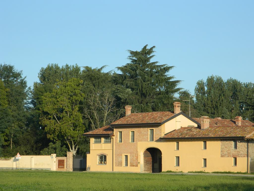 Agriturismo Cascina Pezzolo Lodi Buitenkant foto